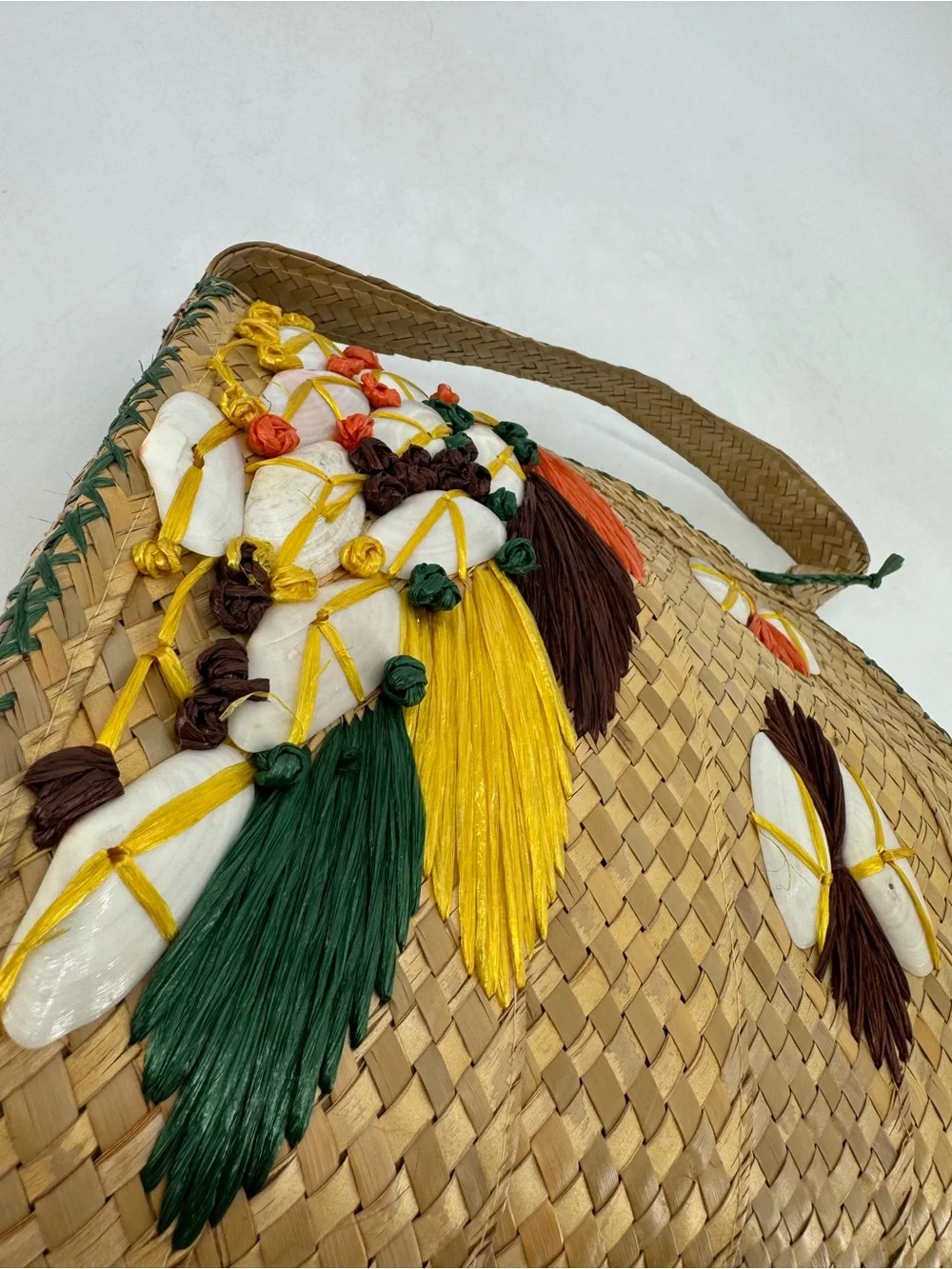 Vintage 60s Mid Century Hawaiian Real Shell Embroidered Raffia Shoulder Bag